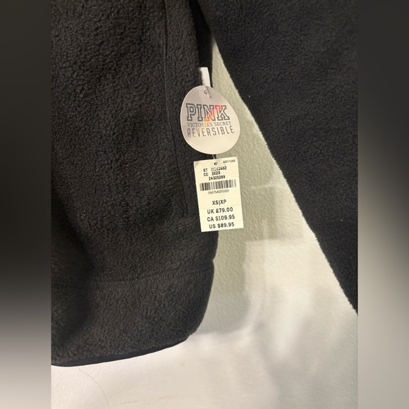 Victoria's Secret Pink Leopard Reversible Sherpa Cozy Fleece Hoodie
Code 5 - Picture 5 of 8